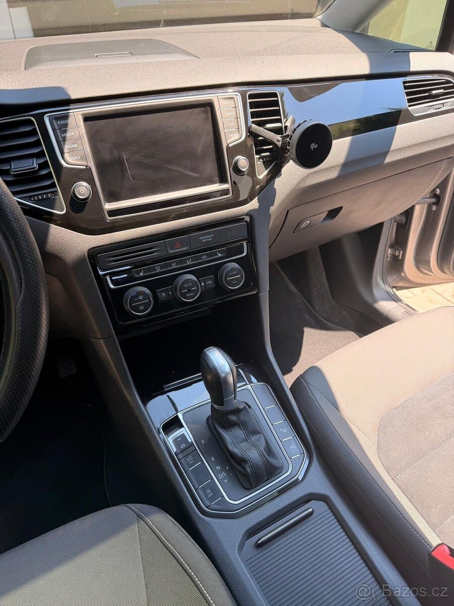 2014 Volkswagen GOLF - 9