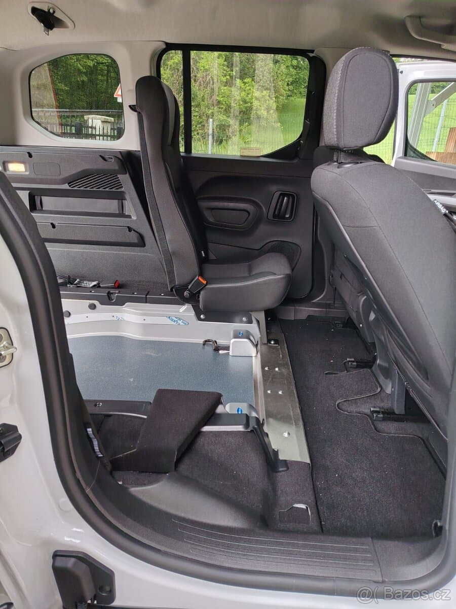 2025 Opel COMBO - 9