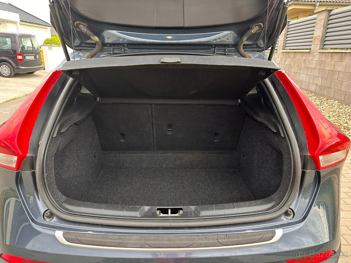 2016 Volvo V40 - 9