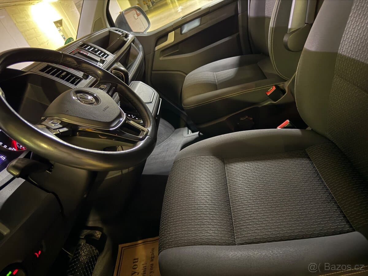 2019 Volkswagen MULTIVAN - 9