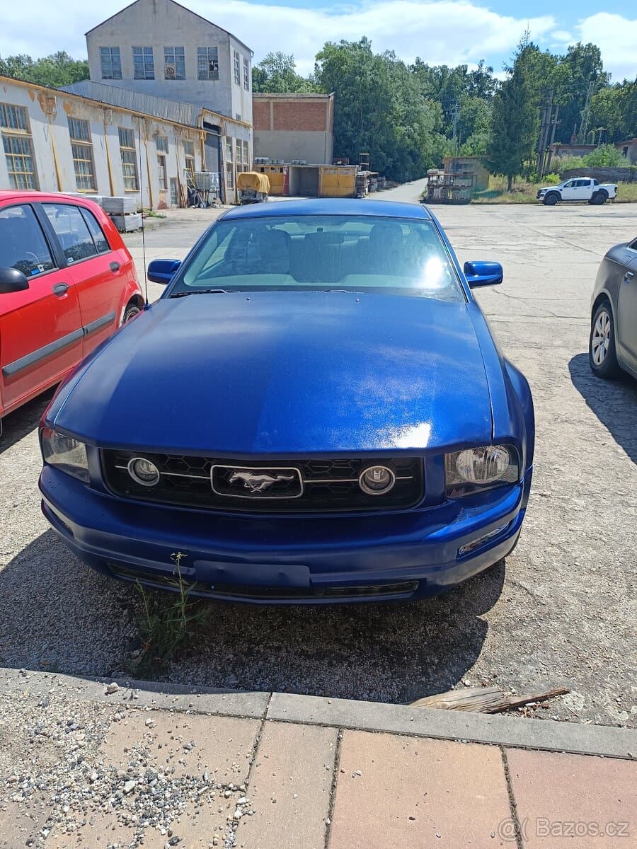 Ford MUSTANG - 9