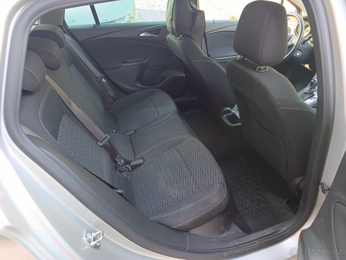 2018 Opel ASTRA - 9