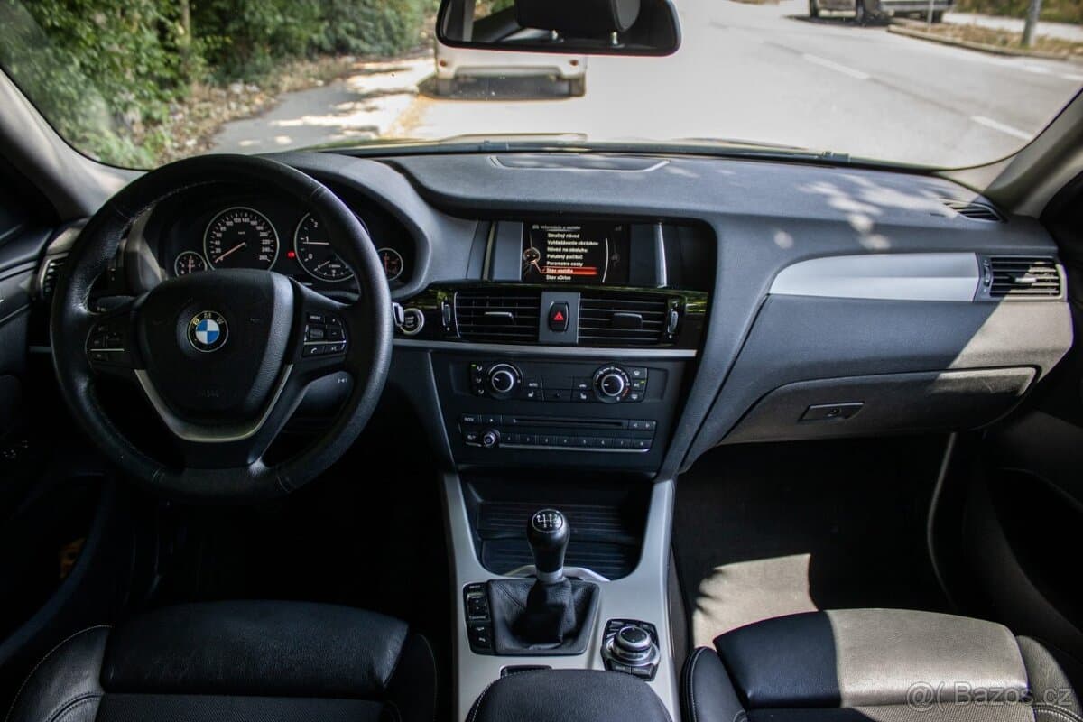 2017 BMW X4 - 9