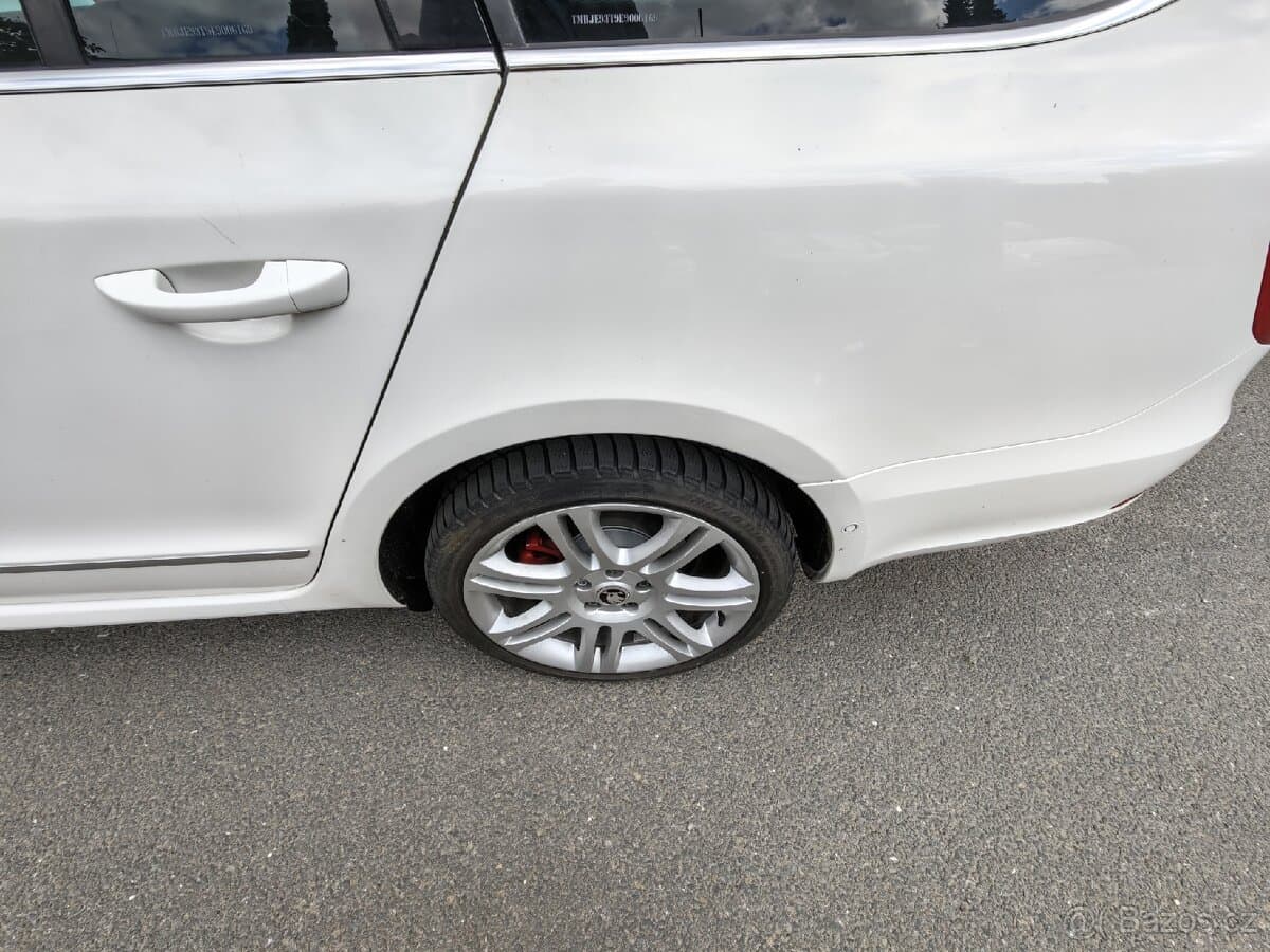 2013 Škoda SUPERB - 9