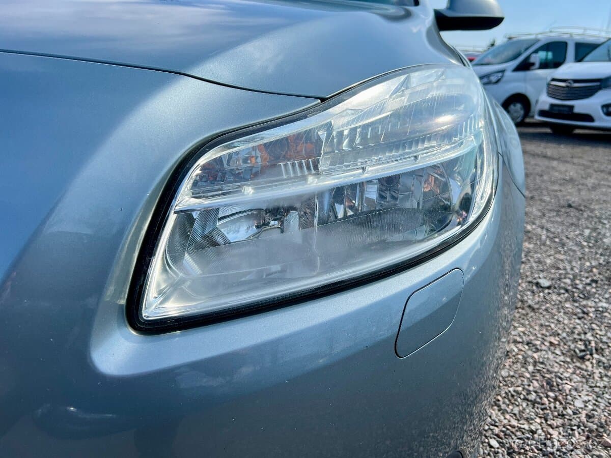 2010 Opel INSIGNIA - 9