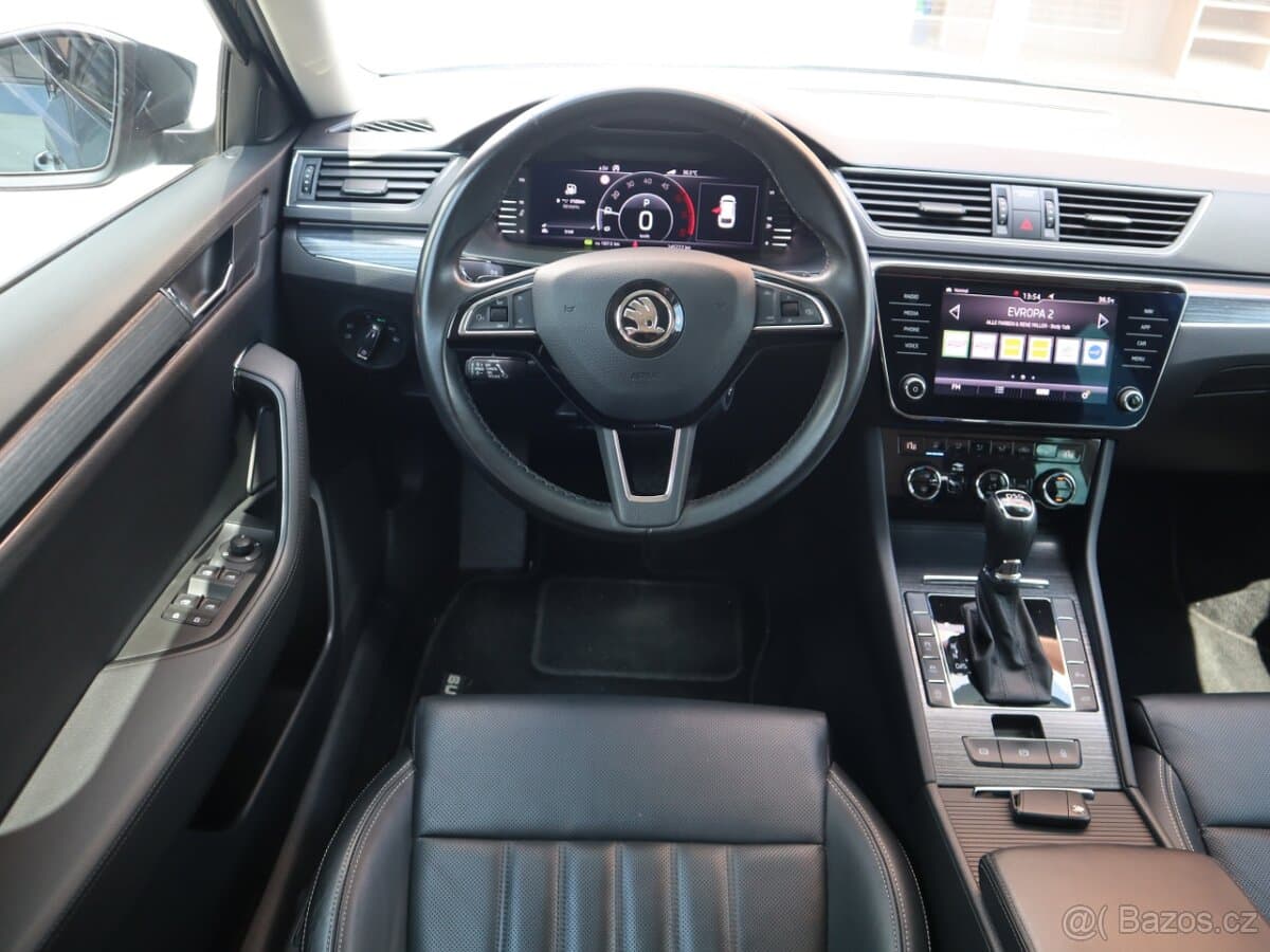 2019 Škoda SUPERB - 9