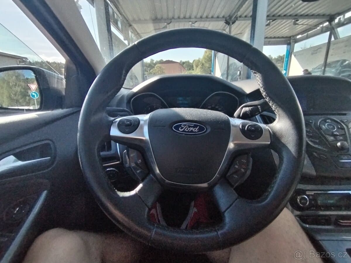 2012 Ford FOCUS - 9
