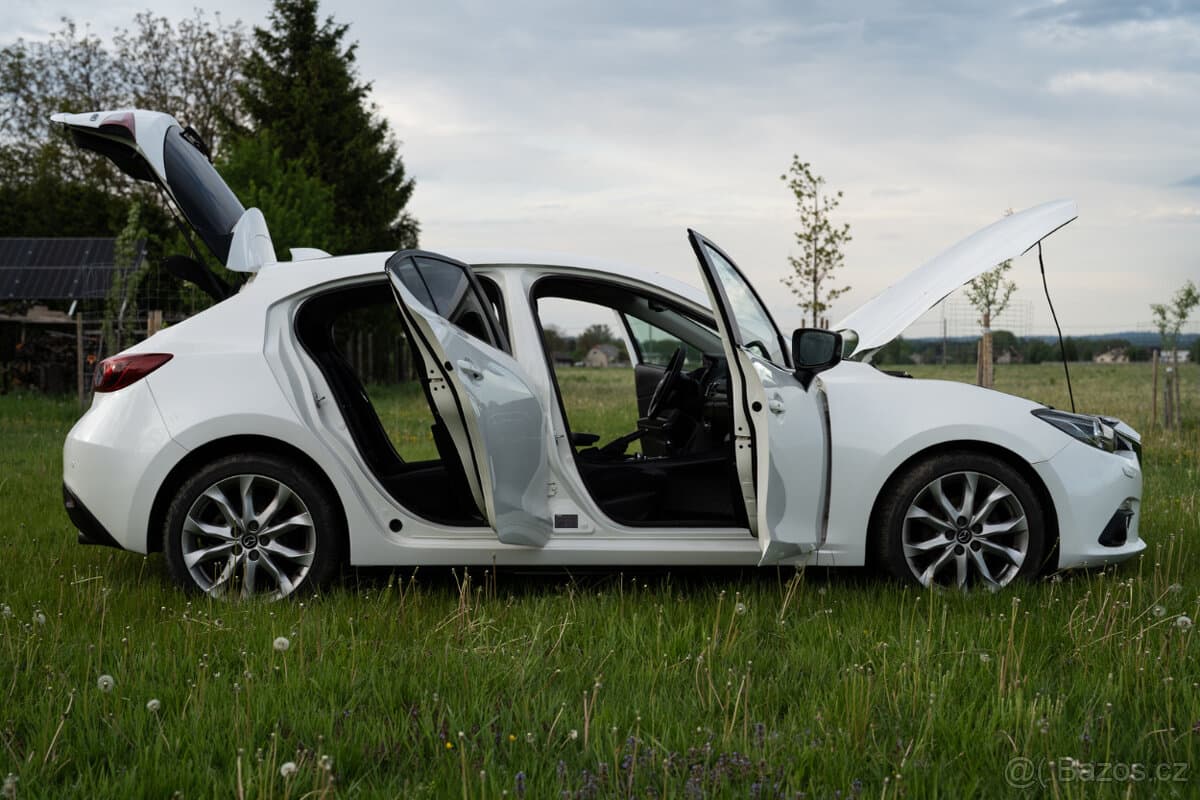 2015 Mazda 3 - 9