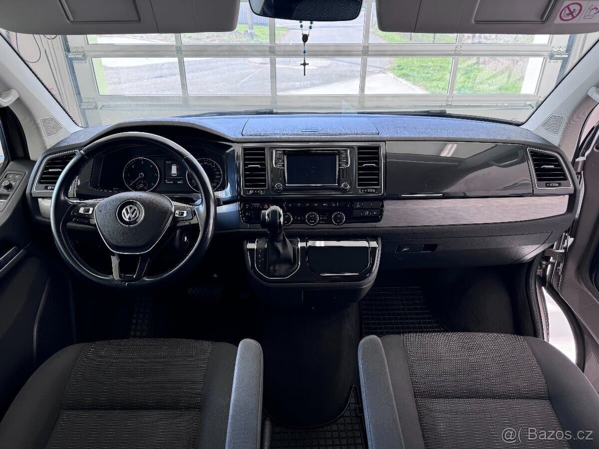 2017 Volkswagen MULTIVAN - 9
