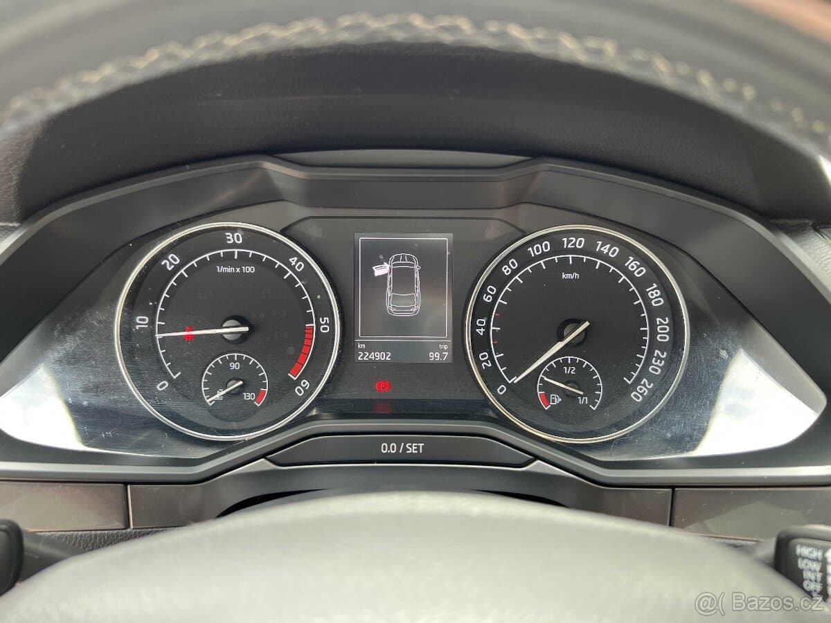 2019 Škoda SUPERB - 9