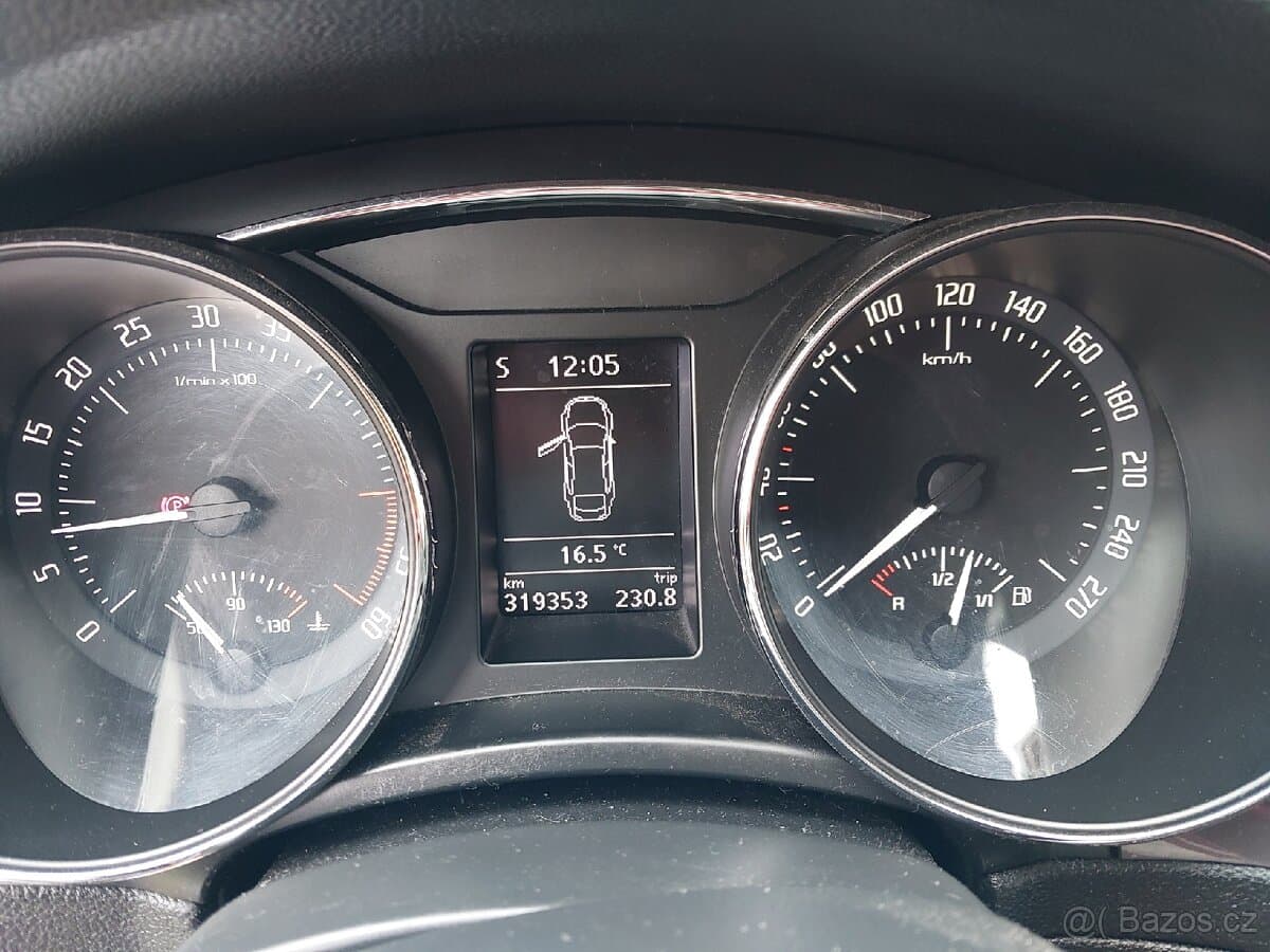 2014 Škoda SUPERB - 16