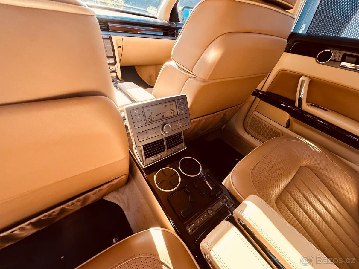 2007 Volkswagen PHAETON - 9