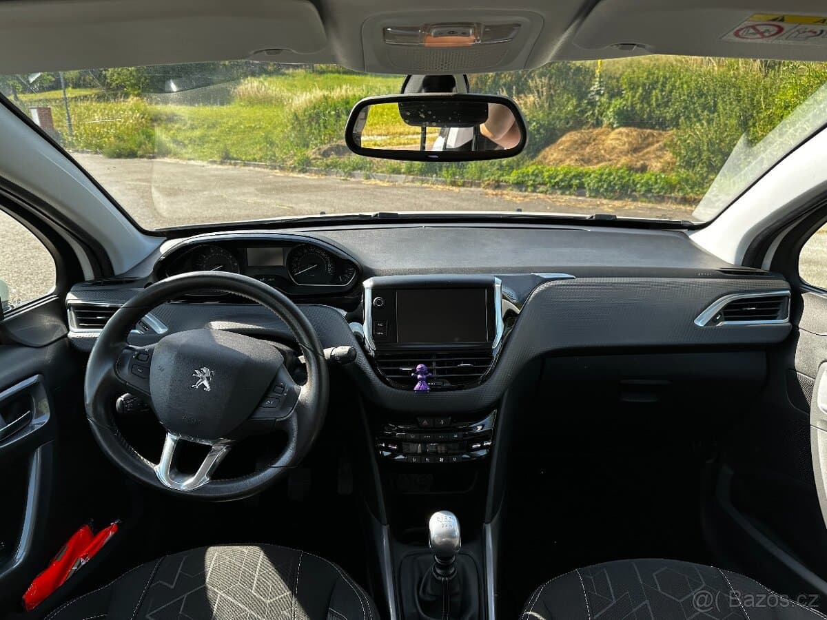 2018 Peugeot 2008 - 9