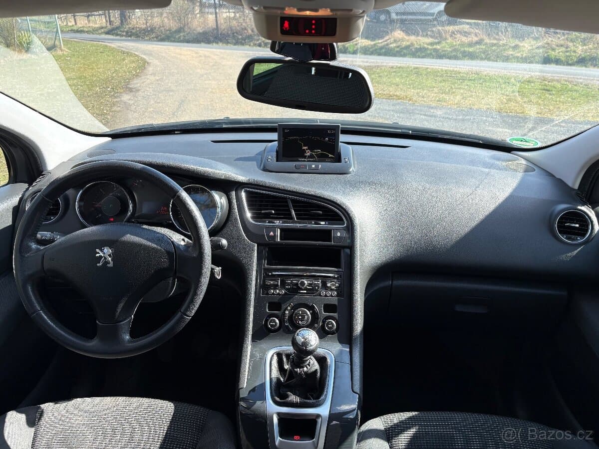2014 Peugeot 5008 - 9
