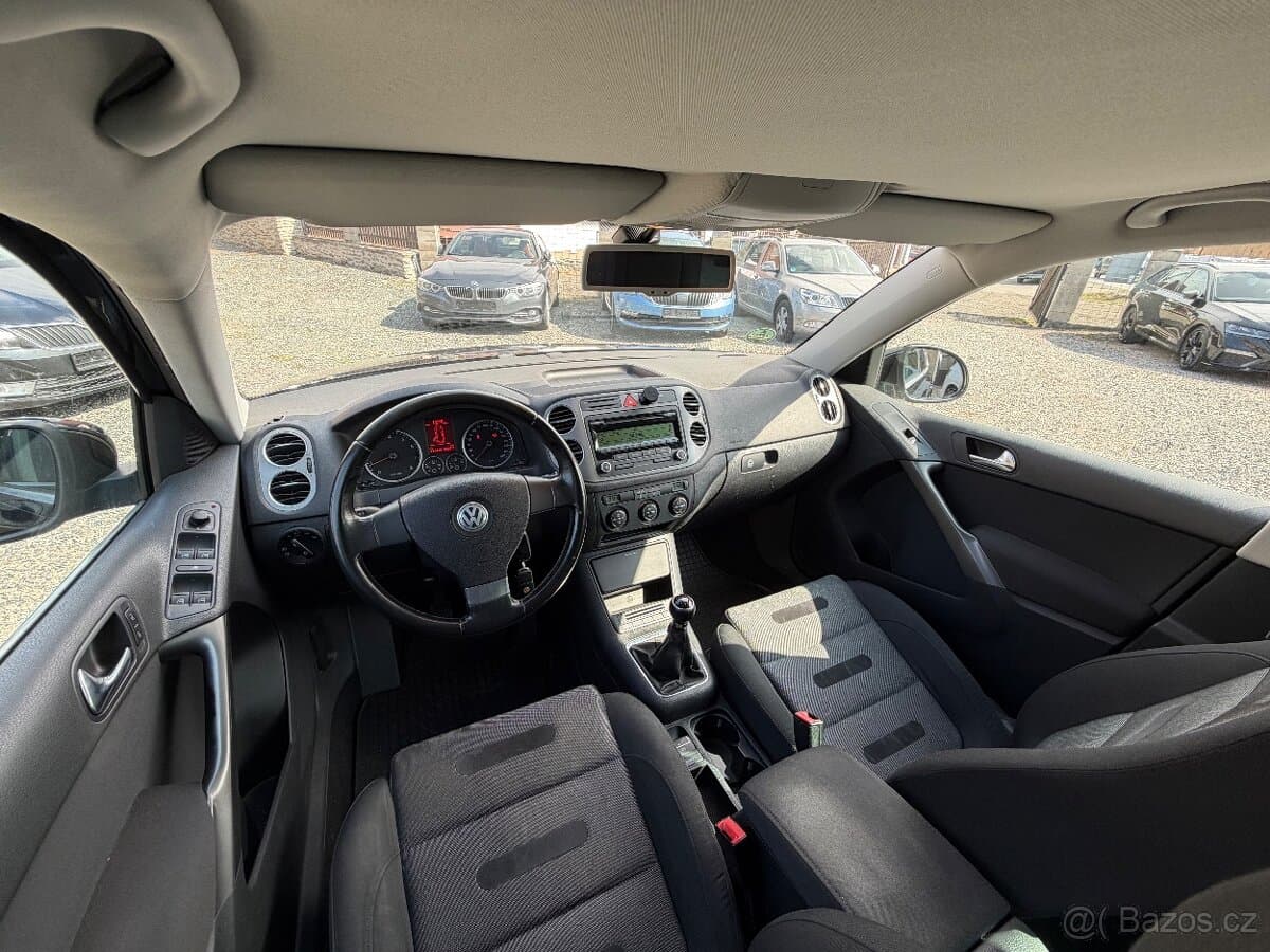 2009 Volkswagen TIGUAN - 9