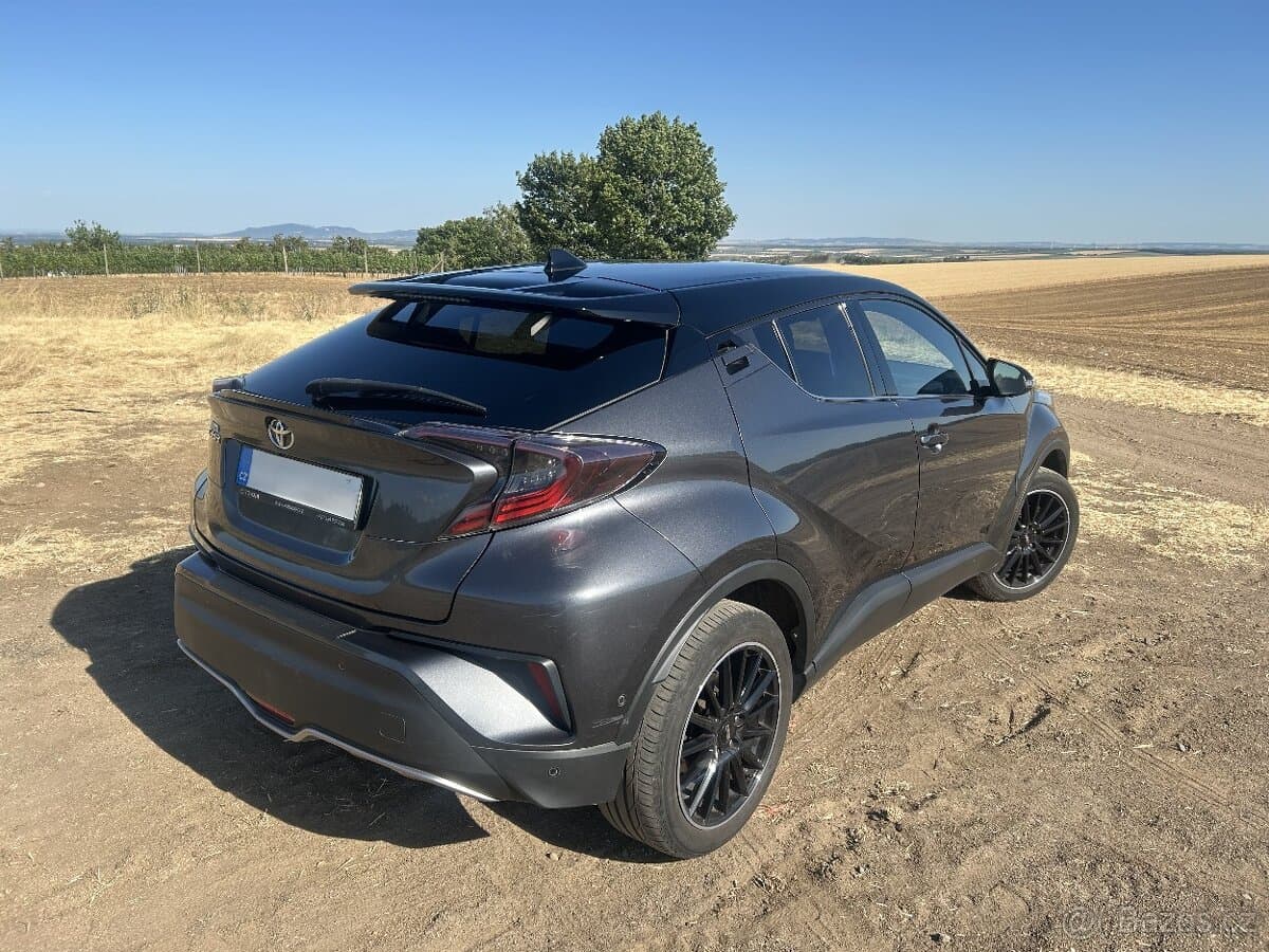2017 Toyota C-HR - 9