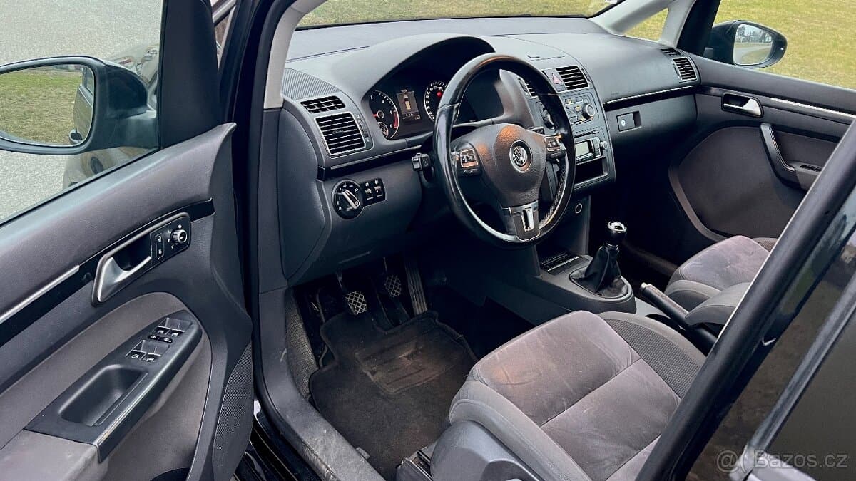 2011 Volkswagen TOURAN - 9