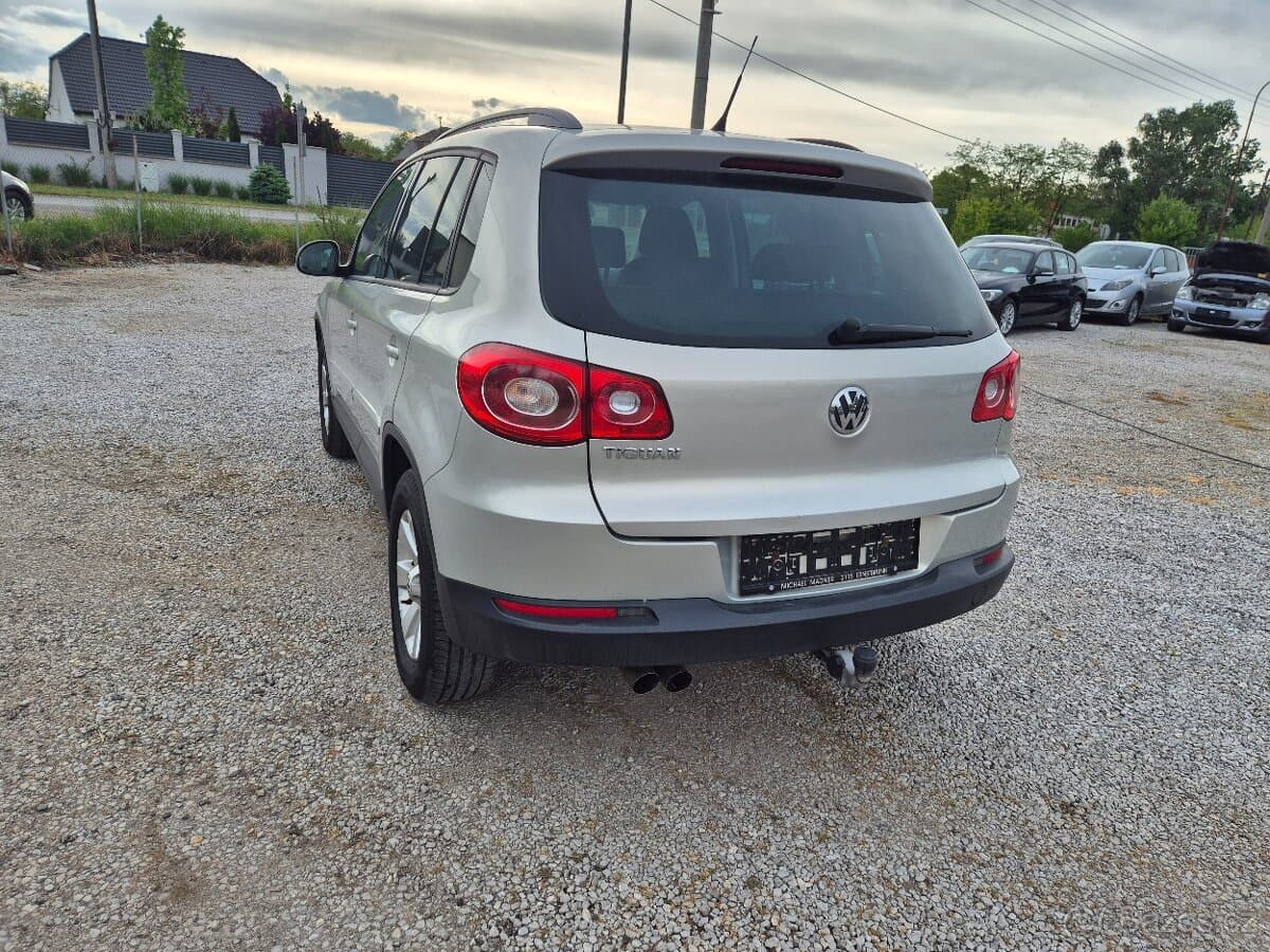 2009 Volkswagen TIGUAN - 9