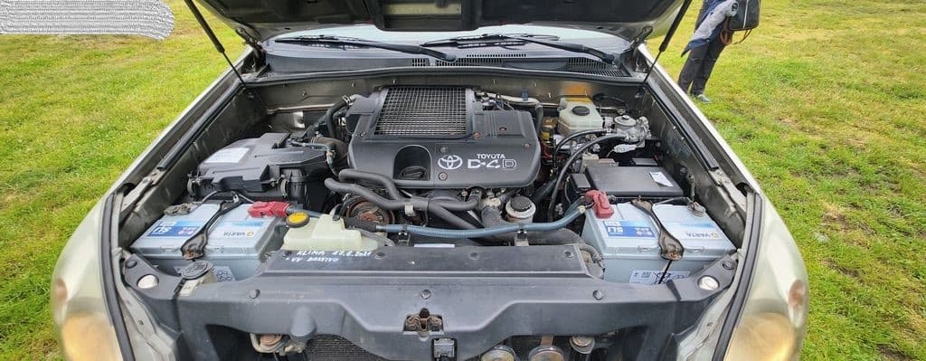 2004 Toyota LAND CRUISER - 9