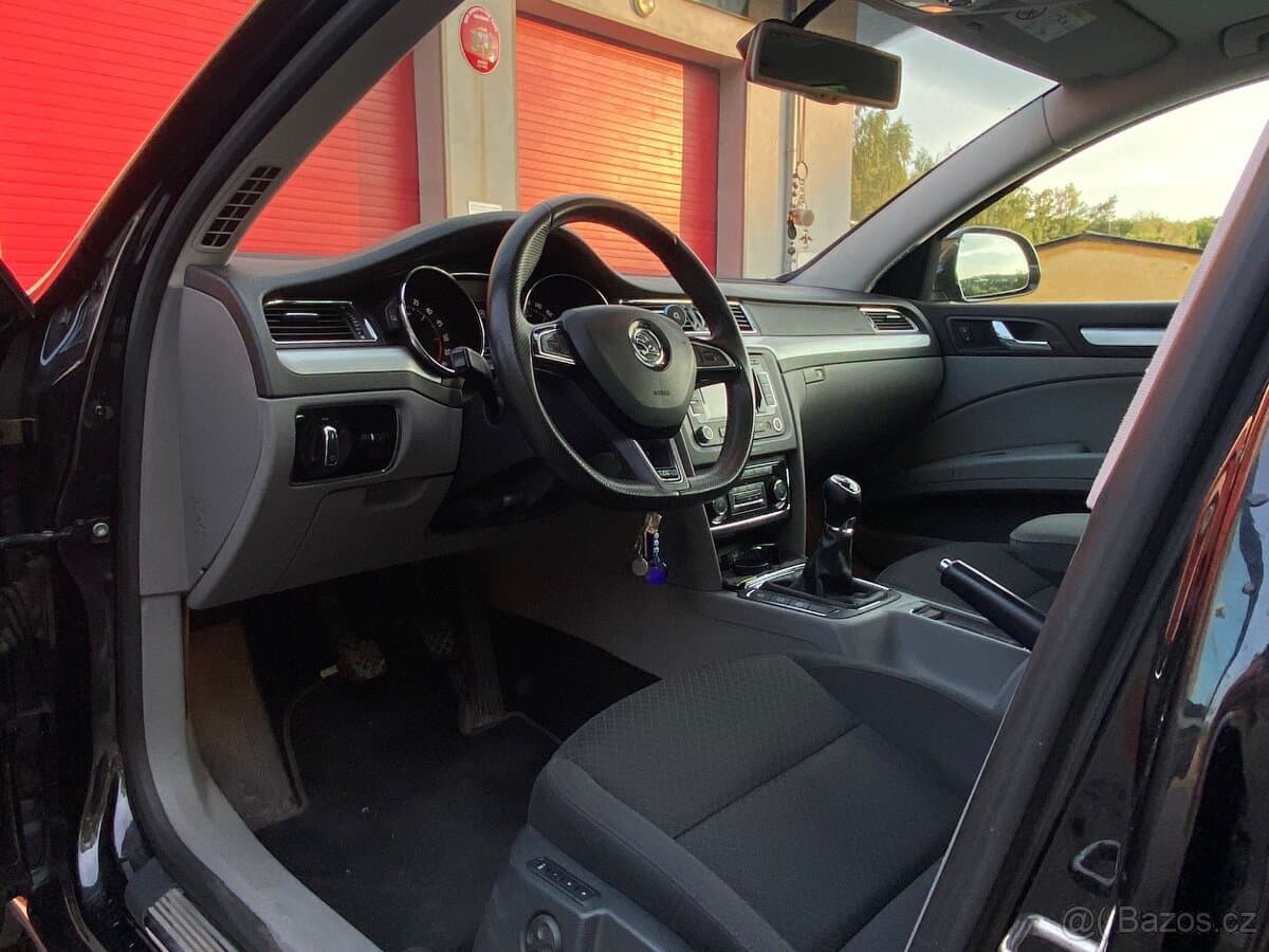 2014 Škoda SUPERB - 9