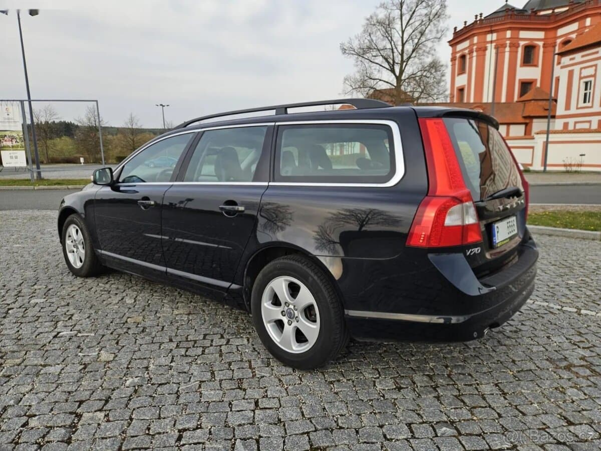 2010 Volvo V70 - 9