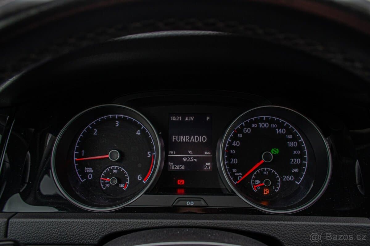 2016 Volkswagen GOLF - 9