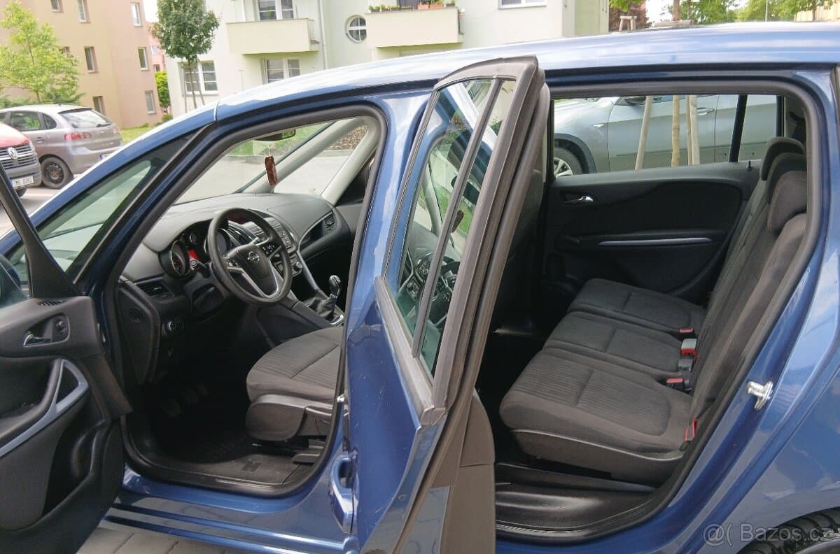 2016 Opel ZAFIRA - 9