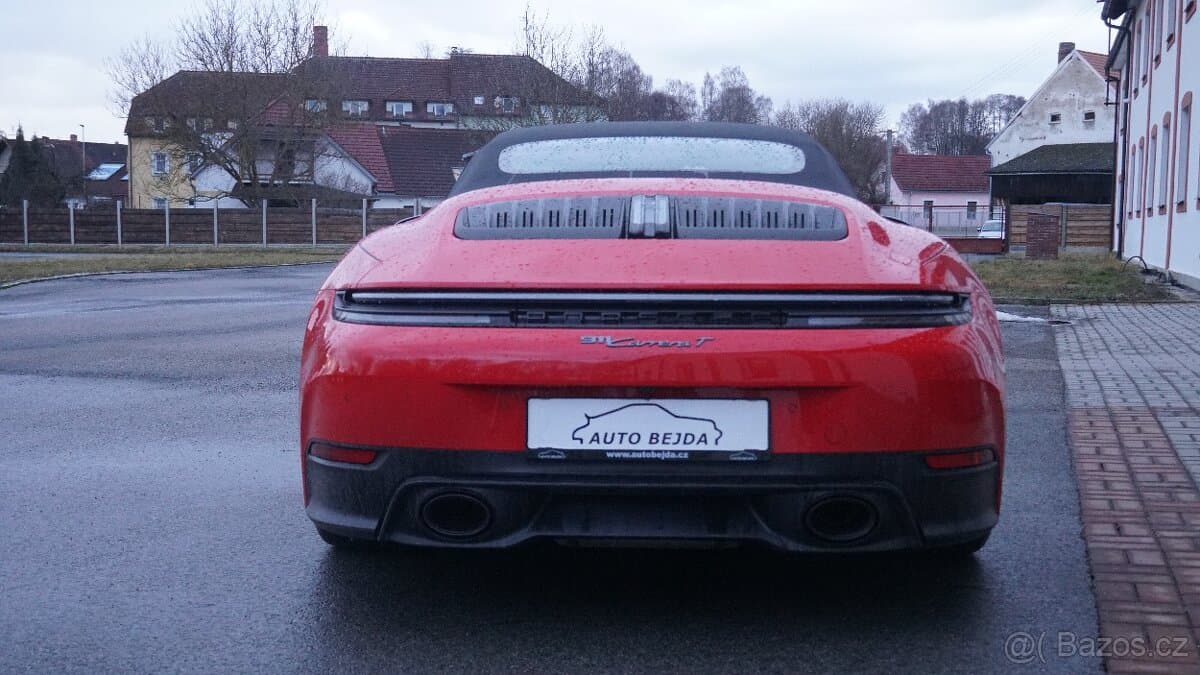 2025 Porsche 911 - 9