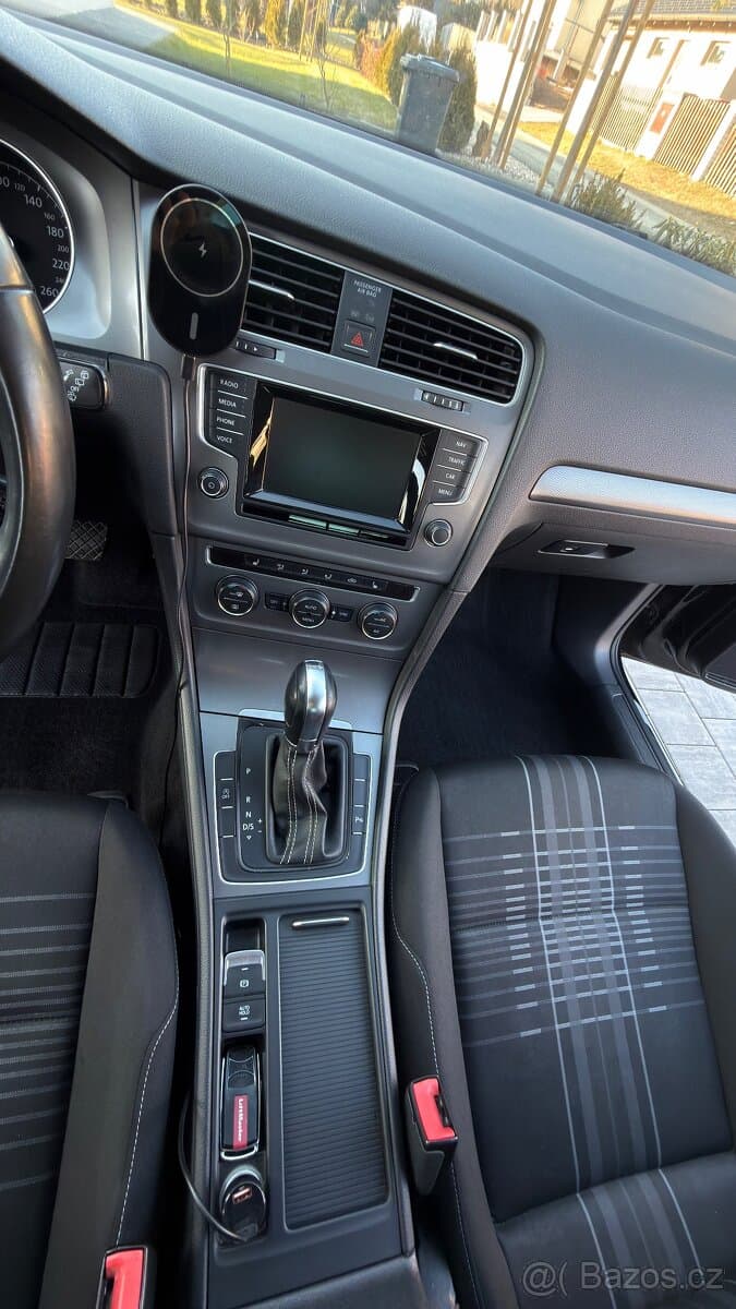 2016 Volkswagen GOLF - 9
