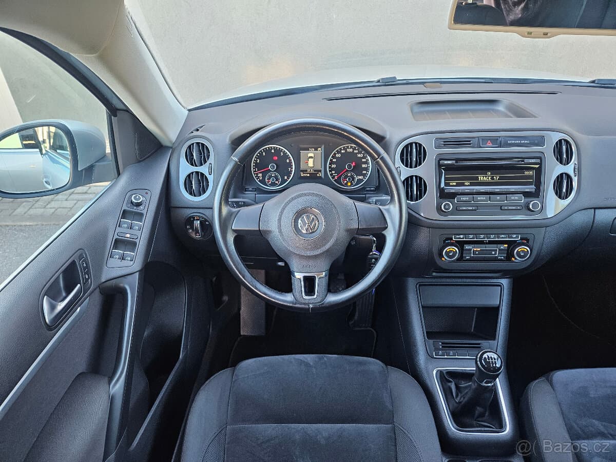 2012 Volkswagen TIGUAN - 9