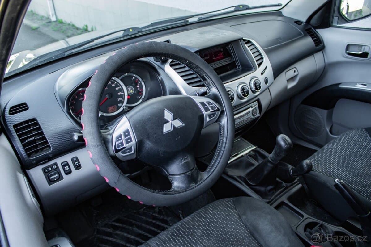 2011 Mitsubishi L200 - 9