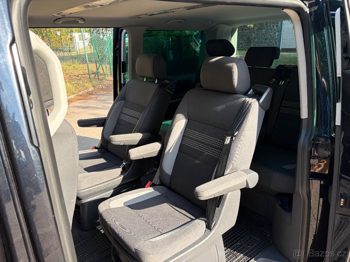 2013 Volkswagen MULTIVAN - 9