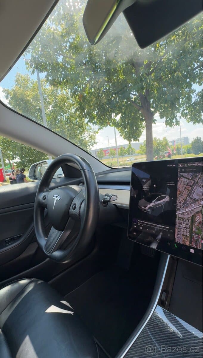 Tesla MODEL 3 - 9