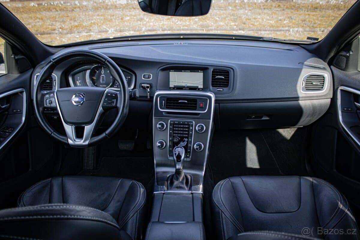 2016 Volvo S60 - 9