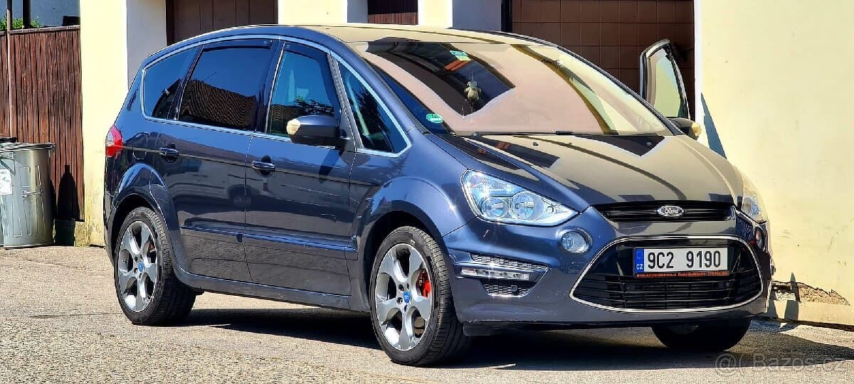 2012 Ford S-MAX - 9