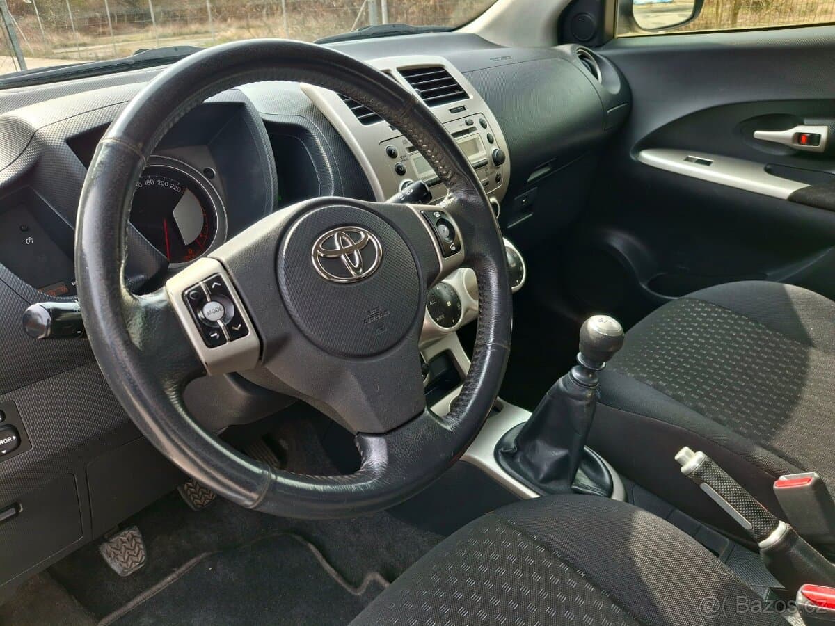 2010 Toyota OSTATNÍ - 9