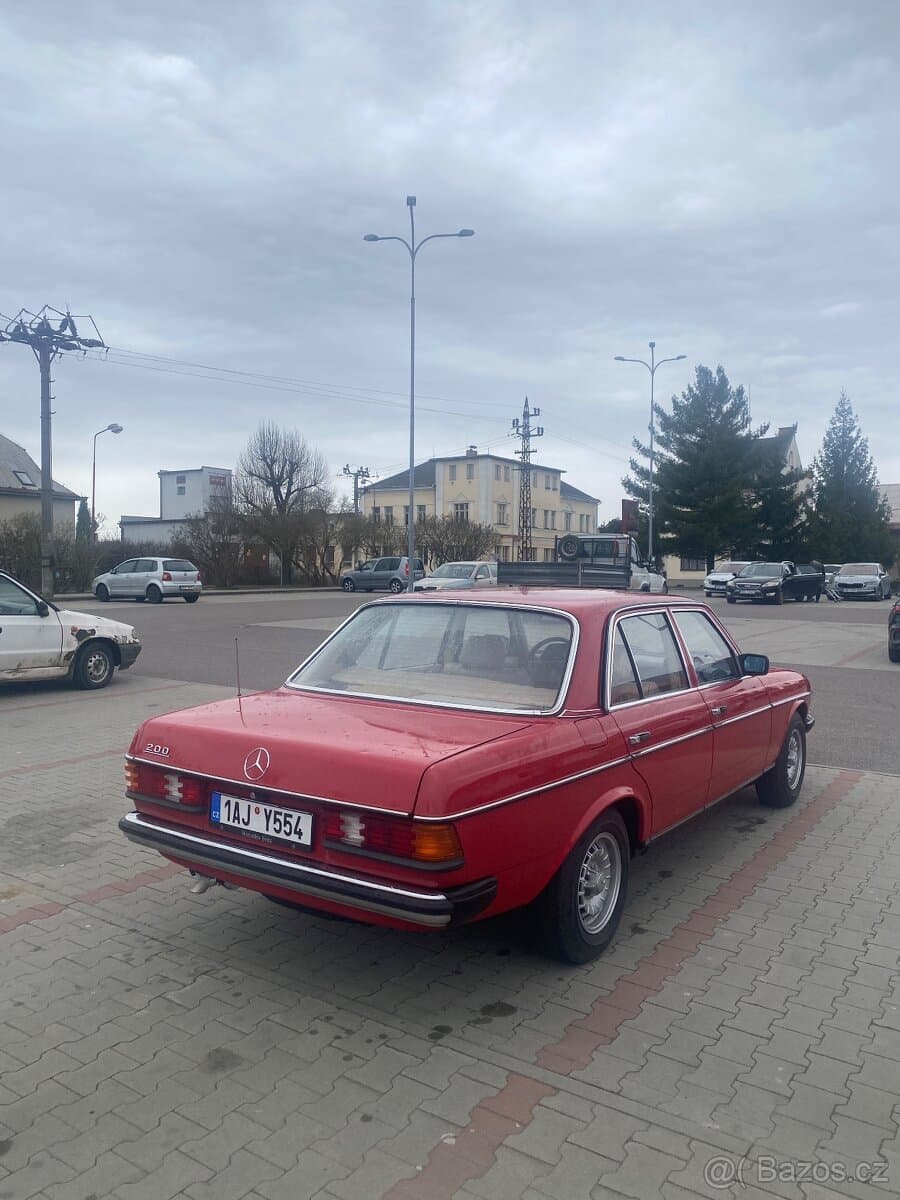 1984 Mercedes-Benz 190 - 9