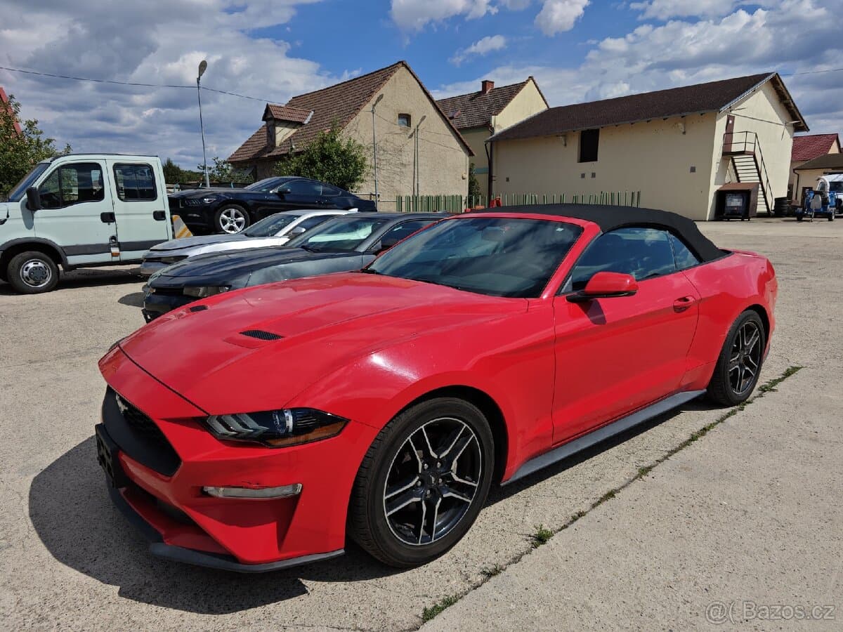 2019 Ford MUSTANG - 9