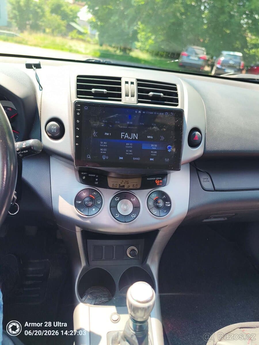 Toyota RAV4 - 9
