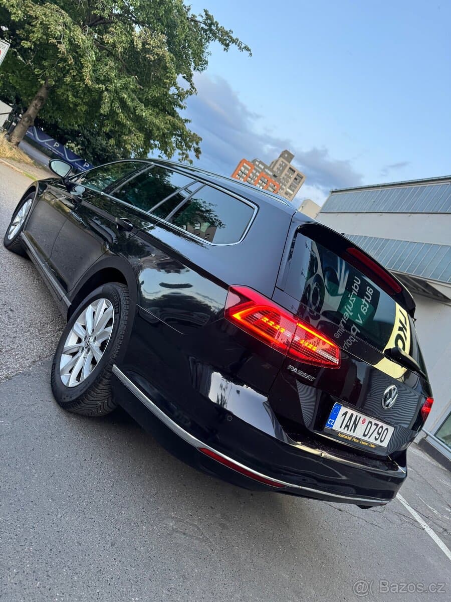 2015 Volkswagen PASSAT - 9