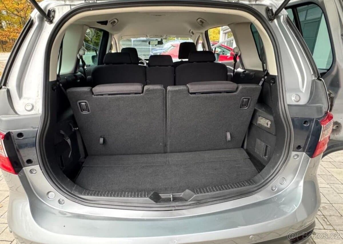 2012 Mazda 5 - 9