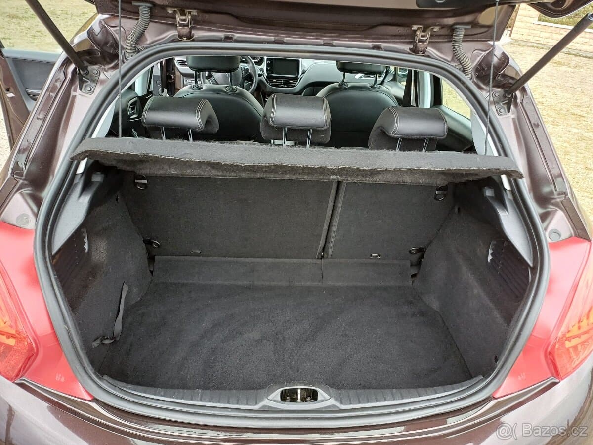 2012 Peugeot 208 - 9