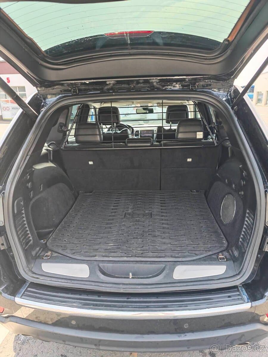 2013 Jeep CHEROKEE - 9
