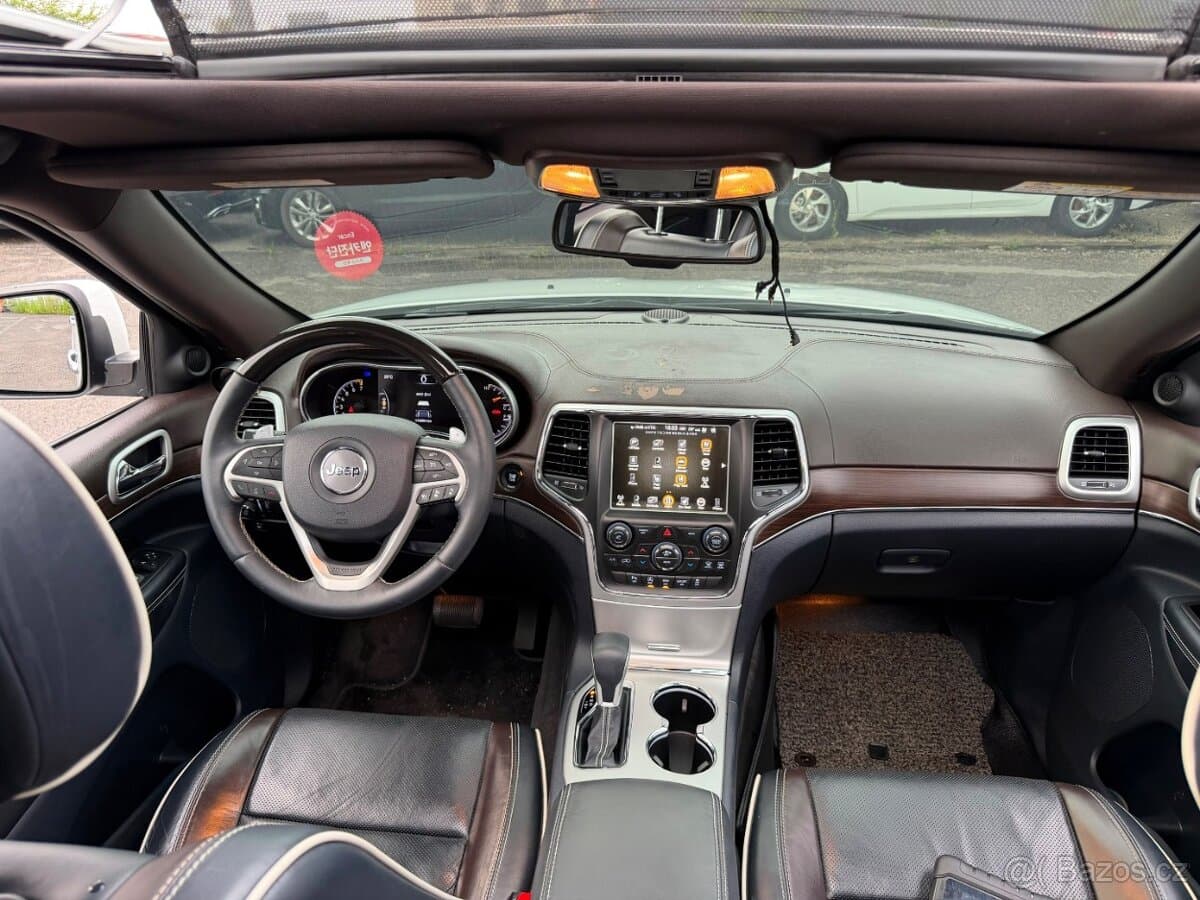 2017 Jeep CHEROKEE - 9