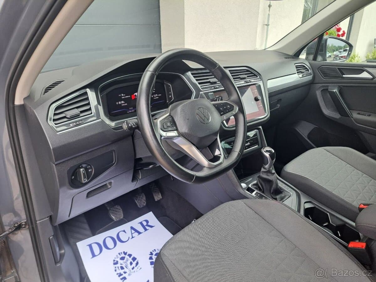 2021 Volkswagen TIGUAN - 9