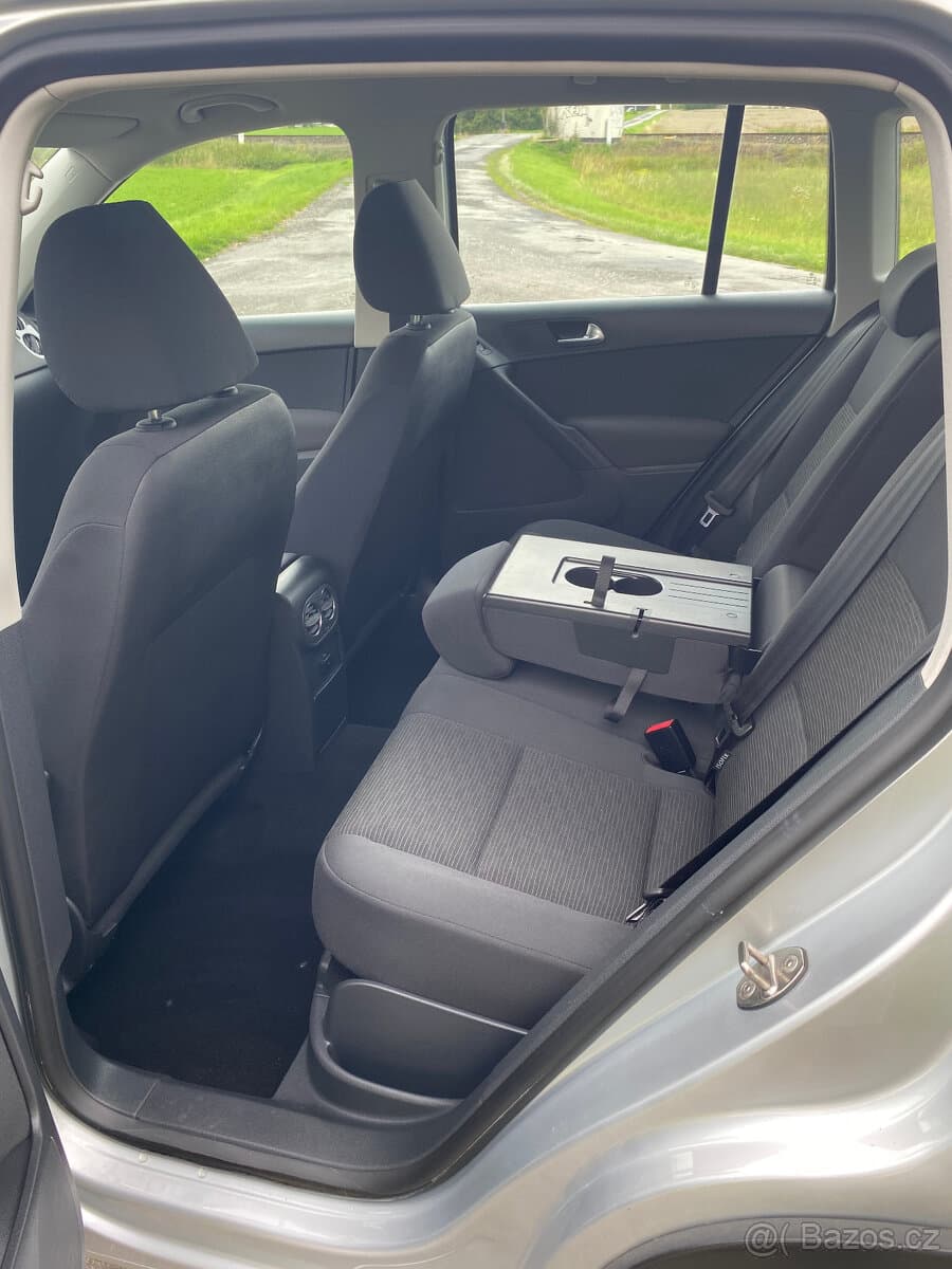 2012 Volkswagen TIGUAN - 9