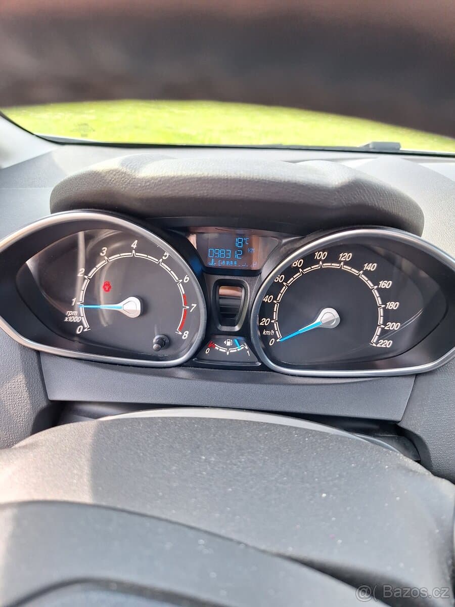 2013 Ford FIESTA - 9