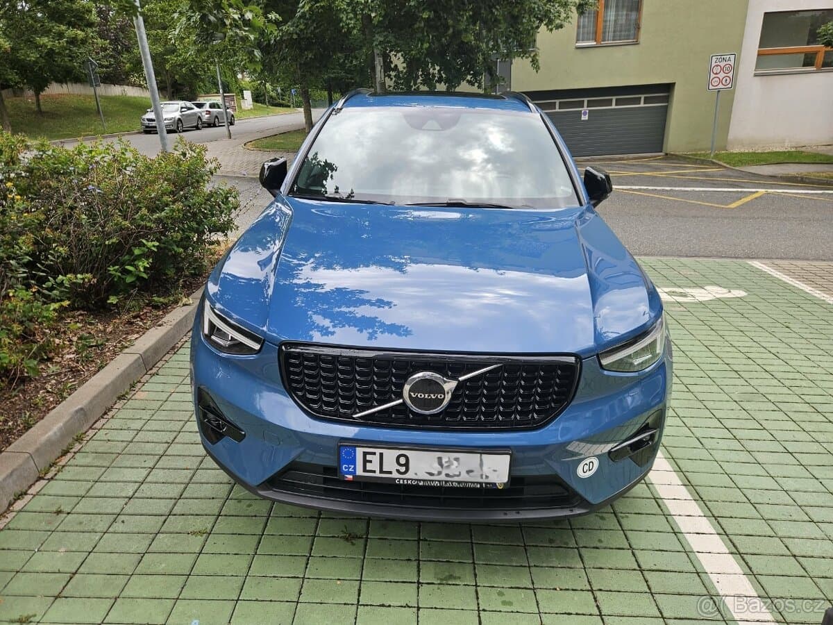 2022 Volvo XC40 - 9
