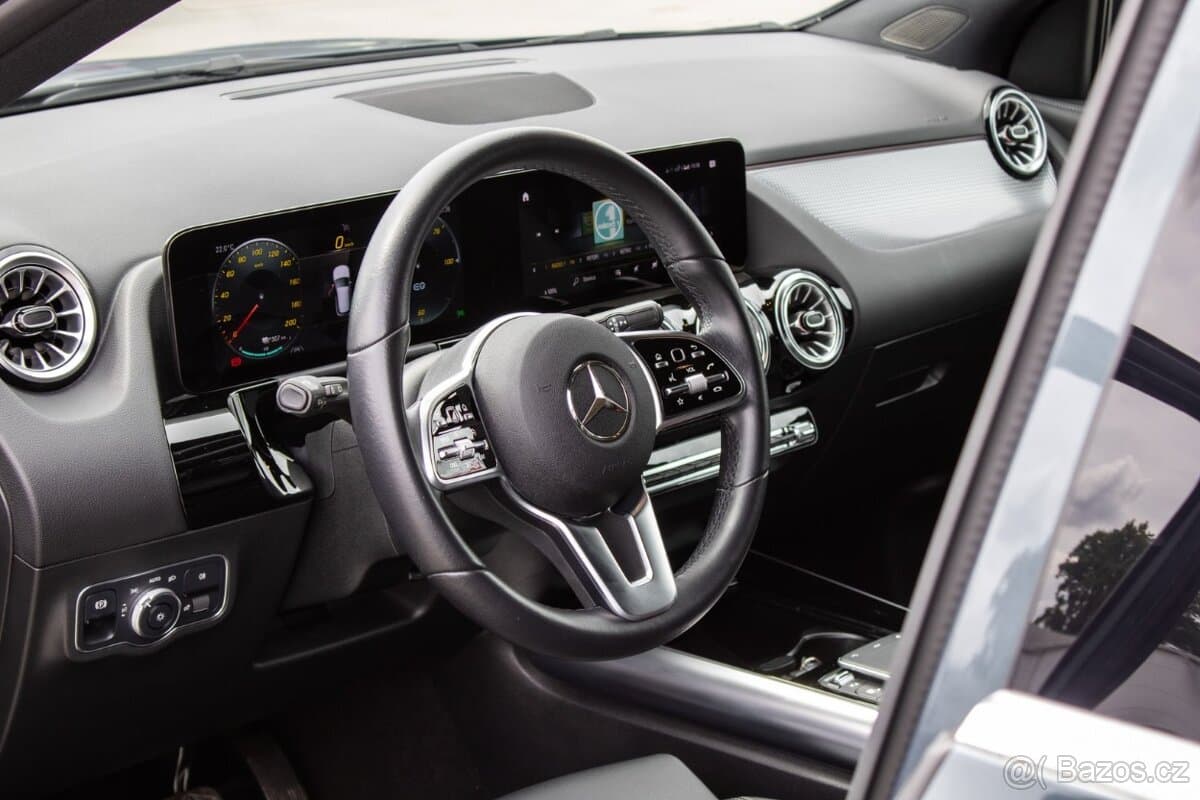 2021 Mercedes-Benz EQA - 9