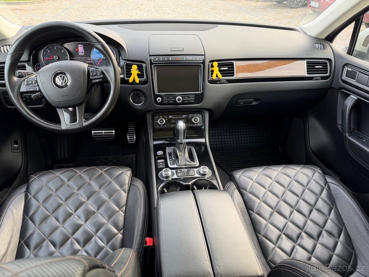 2017 Volkswagen TOUAREG - 9